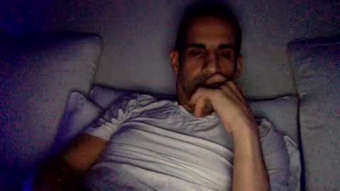 Snapshot of happy2334 chatting on 11/03/25, 02:40 skysky6969 online show from 11/03/25, 02:40