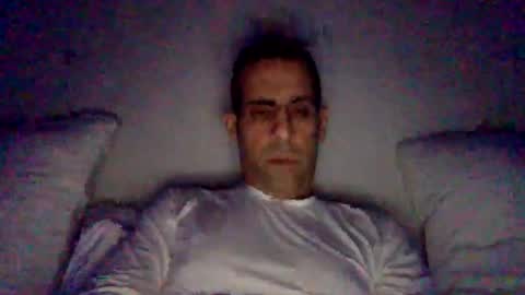 Snapshot of happy2334 chatting on 12/14/25, 04:23 skysky6969 online show from 12/14/25, 04:23