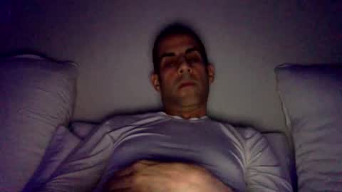 Snapshot of happy2334 chatting on 12/20/25, 04:03 skysky6969 online show from 12/20/25, 04:03