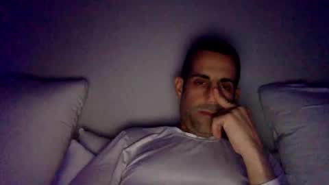 Snapshot of happy2334 chatting on 12/22/25, 01:41 skysky6969 online show from 12/22/25, 01:41