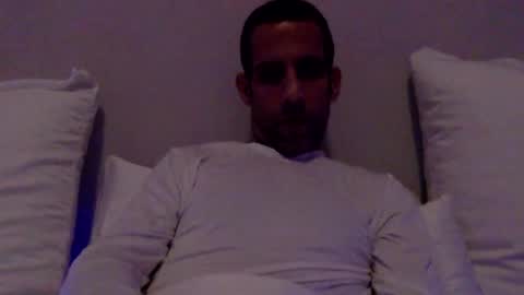 Snapshot of happy2334 chatting on 07/02/26, 01:17 skysky6969 online show from 07/02/26, 01:17