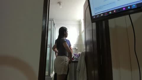 happy_cream_ online show from 12/24/24, 02:12