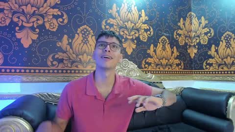 happy_cream_ online show from 12/26/24, 06:33