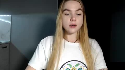 happy_fox_ online show from 01/07/25, 09:25