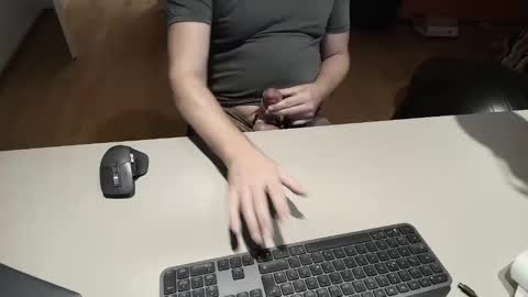 Snapshot of happybugger chatting on 11/15/25, 08:33 Cum for you online show from 11/15/25, 08:33