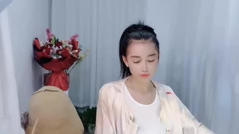 Snapshot of happyflower802318 chatting on 05/19/26, 03:51 Daisy online show from 05/19/26, 03:51