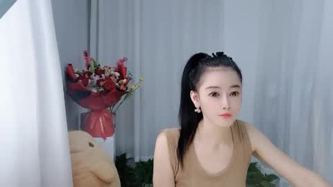 Snapshot of happyflower802318 chatting on 05/21/26, 12:17 Daisy online show from 05/21/26, 12:17