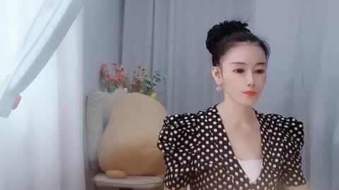 Snapshot of happyflower802318 chatting on 07/06/26, 02:52 Daisy online show from 07/06/26, 02:52