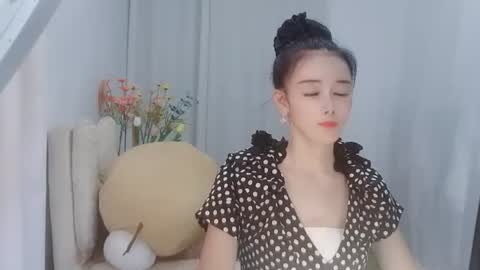 Snapshot of happyflower802318 chatting on 07/06/26, 03:03 Daisy online show from 07/06/26, 03:03