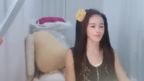 Snapshot of happyflower802318 chatting on 07/27/26, 02:24 Daisy online show from 07/27/26, 02:24