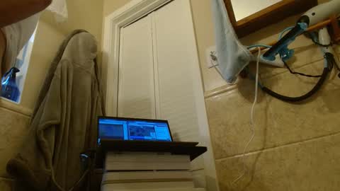 Snapshot of happyhogan1 chatting on 01/10/25, 06:38 Jhonassmann12 online show from 01/10/25, 06:38