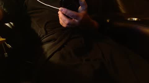 Snapshot of happyhogan1 chatting on 02/23/25, 02:40 Jhonassmann12 online show from 02/23/25, 02:40