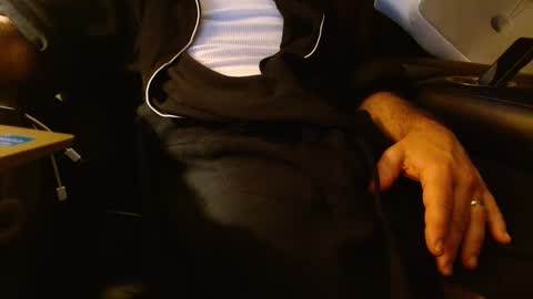 Snapshot of happyhogan1 chatting on 02/23/25, 11:22 Jhonassmann12 online show from 02/23/25, 11:22