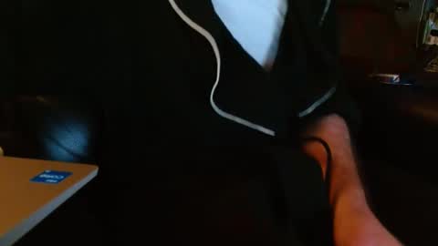 Snapshot of happyhogan1 chatting on 03/02/25, 12:43 Jhonassmann12 online show from 03/02/25, 12:43