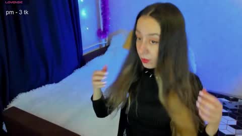 Snapshot of happystephanie chatting on 01/11/25, 06:23 Stephanie online show from 01/11/25, 06:23