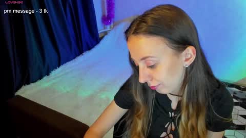 Snapshot of happystephanie chatting on 02/03/25, 01:09 Stephanie online show from 02/03/25, 01:09