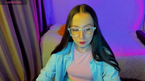 Stephanie online show from 03/26/26, 04:01