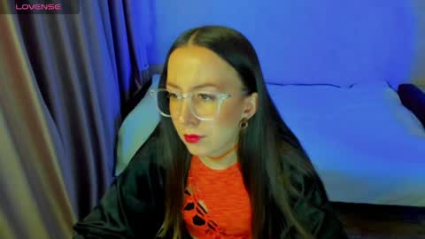 Stephanie online show from 04/11/26, 07:07