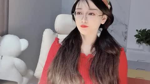 Snapshot of happysweetie168 chatting on 02/17/25, 01:53 Daisy online show from 02/17/25, 01:53