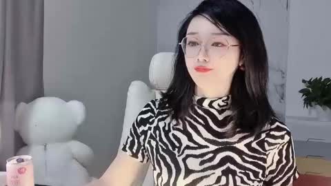 Snapshot of happysweetie168 chatting on 03/01/25, 04:58 Daisy online show from 03/01/25, 04:58