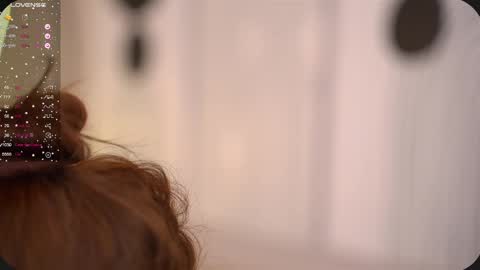 Snapshot of happyvivy chatting on 03/10/25, 08:15 Vivy online show from 03/10/25, 08:15