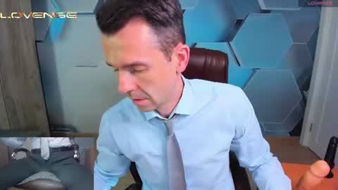 Steve online show from 06/08/26, 05:52
