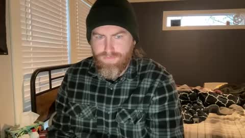 Snapshot of hard_irishman chatting on 01/16/25, 01:25 Zach online show from 01/16/25, 01:25