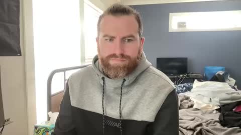 Snapshot of hard_irishman chatting on 02/26/25, 05:17 Zach online show from 02/26/25, 05:17