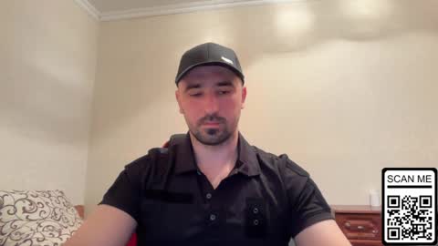 Snapshot of hard_to_obey chatting on 04/26/26, 11:41 Vadim online show from 04/26/26, 11:41