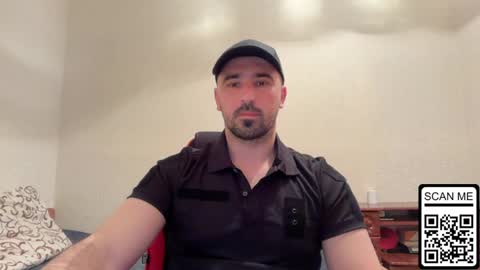Snapshot of hard_to_obey chatting on 04/28/26, 07:30 Vadim online show from 04/28/26, 07:30