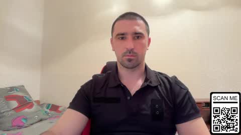 Snapshot of hard_to_obey chatting on 05/09/26, 12:21 Vadim online show from 05/09/26, 12:21