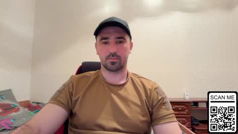 Snapshot of hard_to_obey chatting on 05/11/26, 06:49 Vadim online show from 05/11/26, 06:49