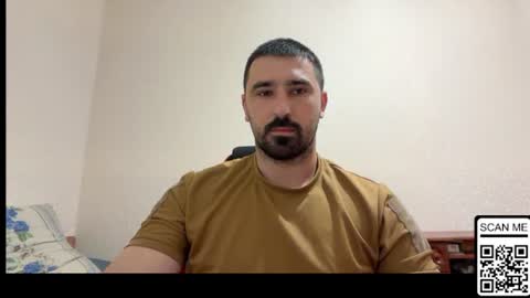 Snapshot of hard_to_obey chatting on 06/14/26, 12:29 Vadim online show from 06/14/26, 12:29