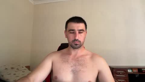 Snapshot of hard_to_obey chatting on 06/24/26, 10:14 Vadim online show from 06/24/26, 10:14