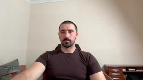 Snapshot of hard_to_obey chatting on 08/01/26, 07:07 Vadim online show from 08/01/26, 07:07
