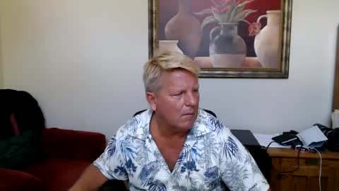 Steele and Cassie online show from 07/12/26, 07:49