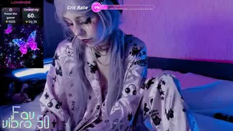 Mia online show from 10/17/25, 10:56