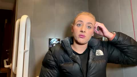 hardcoreslutxx online show from 10/19/25, 01:17