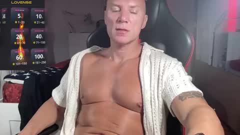 Snapshot of hardmattsteel chatting on 09/18/25, 01:02 MATTSTEEL - ITALIAN STALLION online show from 09/18/25, 01:02