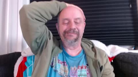 MrLazy online show from 01/15/25, 07:12