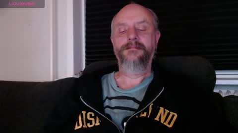 MrLazy online show from 10/18/25, 07:36