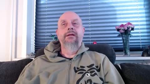 MrLazy online show from 01/08/26, 11:12