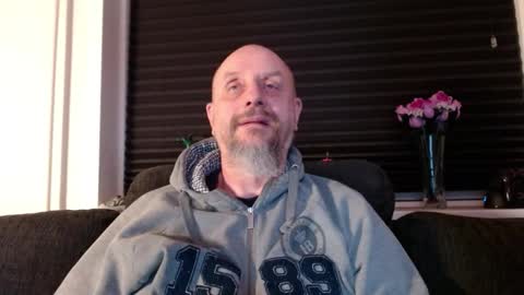 MrLazy online show from 01/16/26, 05:39