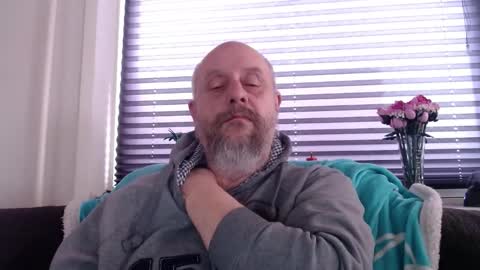 MrLazy online show from 02/16/26, 09:27