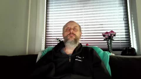 MrLazy online show from 03/28/26, 04:39