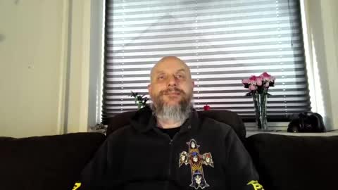 MrLazy online show from 04/14/26, 11:38