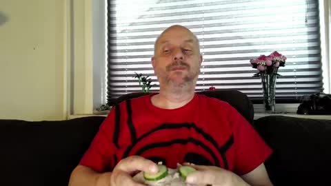MrLazy online show from 05/26/26, 07:15