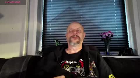 MrLazy online show from 08/01/26, 06:51