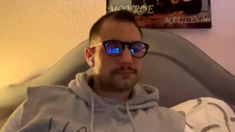 Snapshot of hardnstyle chatting on 12/13/24, 01:15 HARD AND STYLE online show from 12/13/24, 01:15