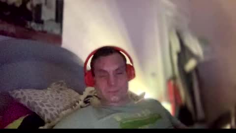 Snapshot of hardnstyle chatting on 01/05/25, 04:58 HARD AND STYLE online show from 01/05/25, 04:58